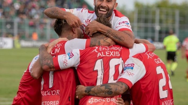 Boca de urna de las PASO marca ventaja de Argentinos Jrs (versión&nbsp;veda)