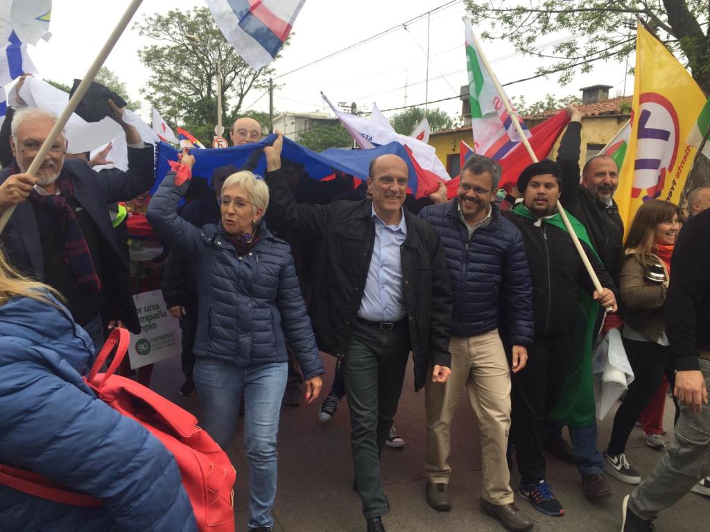 «Los que nacieron con el título de político no entienden del contacto con la&nbsp;gente»