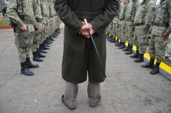 Periódico militar llama a ilegalizar el aborto y reparar «la perversión instaurada por el Frente&nbsp;Amplio»