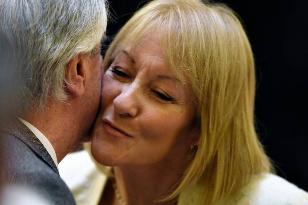 Cosse «Me reuniré con ADEOM, pero no para sacarme fotos a la&nbsp;risas»