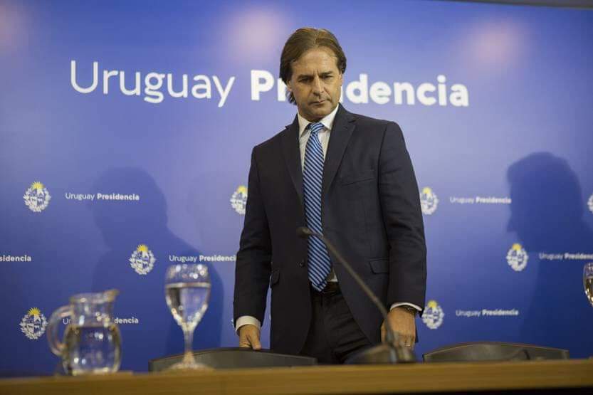 Los cacerolazos contra el gobierno se intensifican, mientras los medios solo cubren los aplausos a los&nbsp;médicos