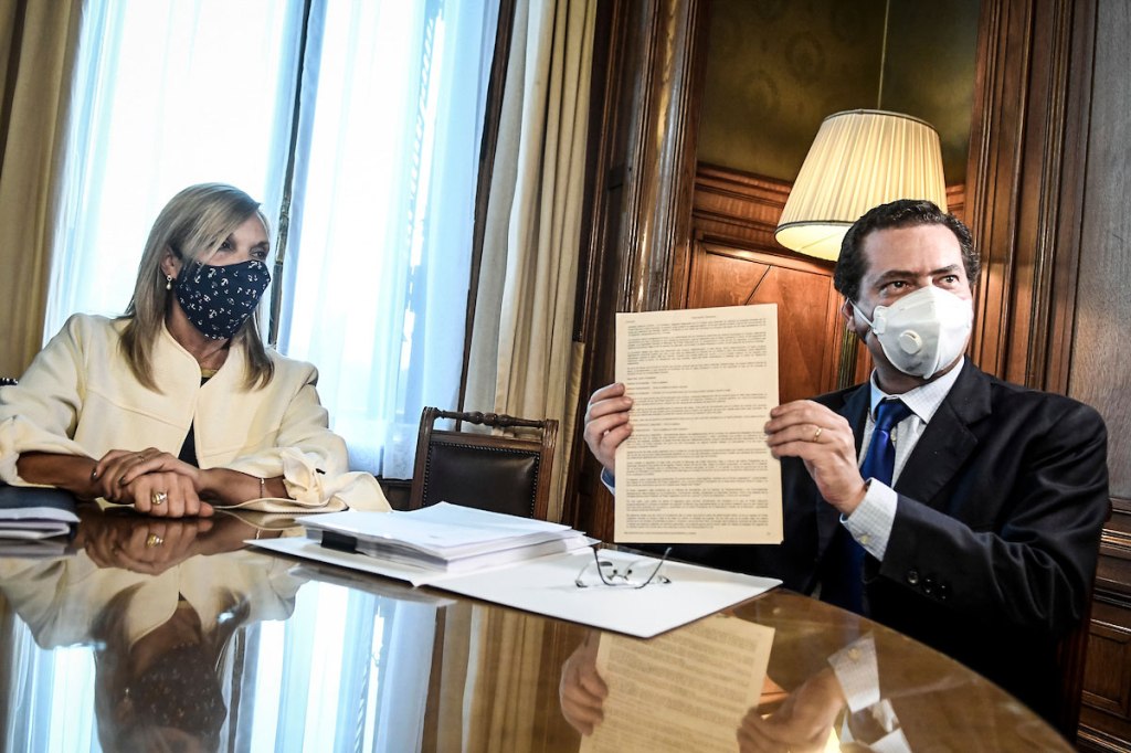 Más de la mitad de la población daría su firma para llevar la LUC a&nbsp;referéndum