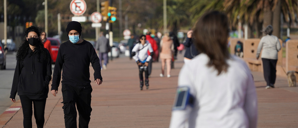 Los terribles números de la pandemia en Uruguay ya no encuentran hacia donde&nbsp;crecer