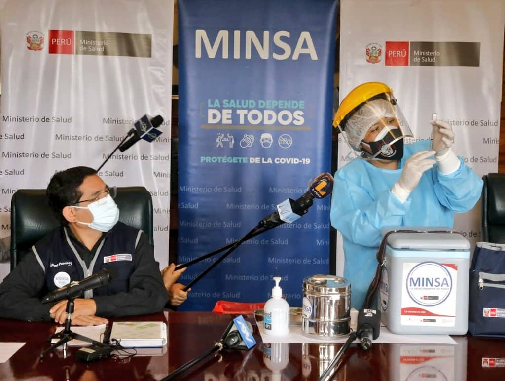 Detectan casos de jeringas vacías en vacunación contra el covid-19 en Perú