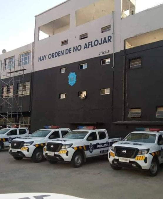 Politizar la policía: gobierno dió la orden de pintar «hay orden de no aflojar» en dependencia policial