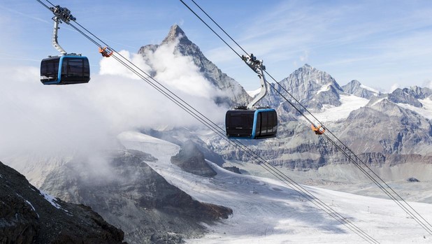 14 muertos por la caída de un teleférico en los Alpes italianos