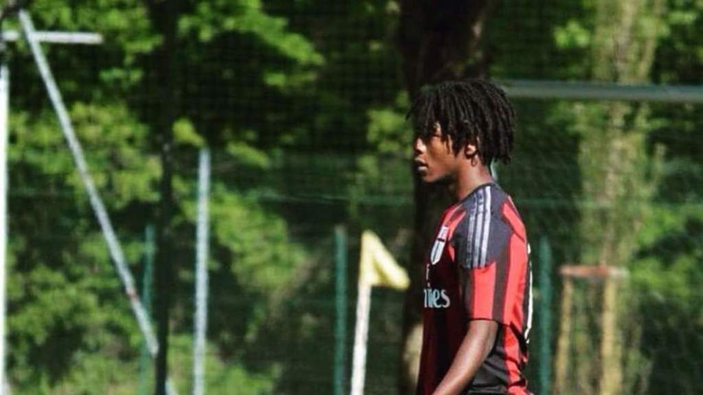 Se suicida a los 20 años un exjugador juvenil del AC Milan, que había denunciado constantes abusos&nbsp;raciales