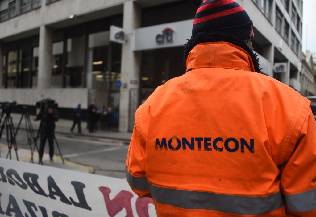Trabajadores de Montecon afectados por monopolio preparan demanda millonaria contra el&nbsp;Estado
