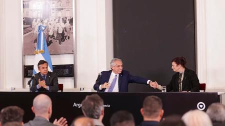 Alberto Fernández: Pensar que modernizar el puerto es entregarlo a un solo operador es lo más vetusto que hay