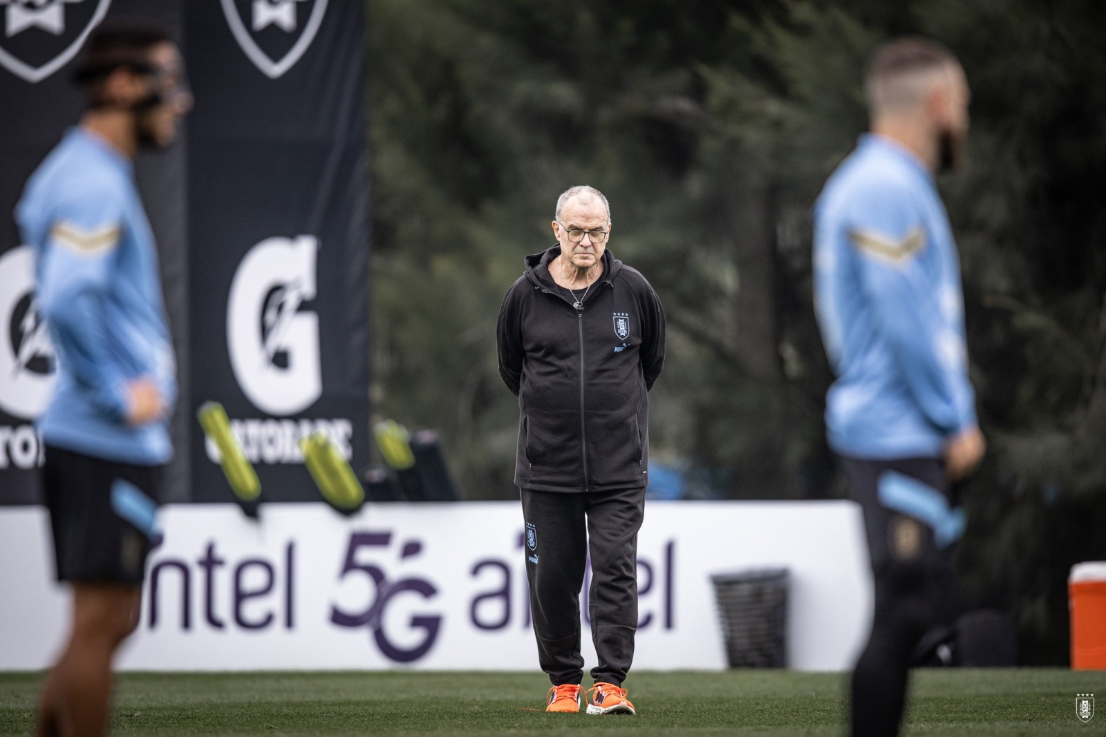Bielsa probó con Agustín Canobbio por Facundo Pellistri pensando en Ecuador