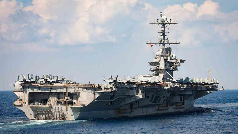 El USS Truman perdió un caza F18 mientras maniobraba para evitar un ataque&nbsp;hutí.